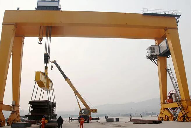 双梁吊钩门式糖心视频免费看机港口使用