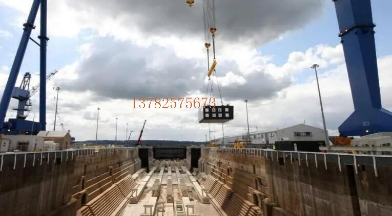 中欧班列糖心VLOG网页版驾驶员：1.8min抓一个30吨“毛娃娃”