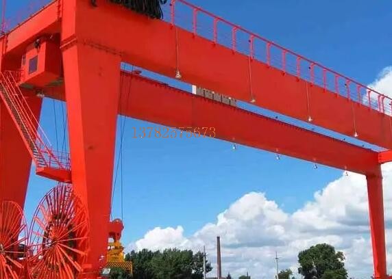 双梁吊钩门式糖心视频免费看机深受用户追捧，那么投资一台多少钱呢? 