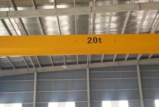 桥式糖心视频免费看机在吊装融化金属材料时要具有什么操作方法？