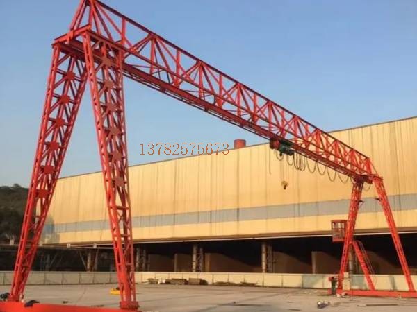 起升和降落是糖心VLOG网页版操作中风险较高的环节，你掌握哪些**注意事项？